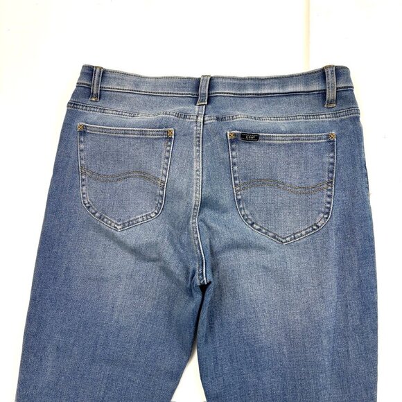 Lee Slim Fit Straight Leg Mid Rise Women's size 12P Medium Blue Denim jeans - Picture 4 of 4